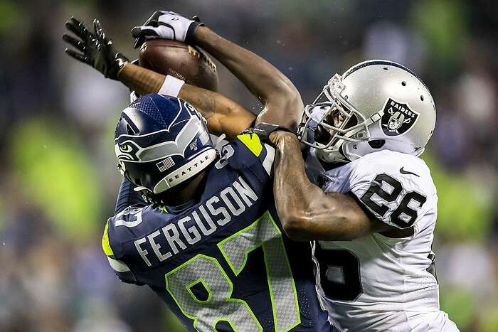 Linebacker Marquel Lee and defensive back Keisean Nixon of the Las News  Photo - Getty Images