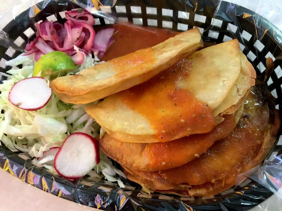 Review Carnitas are king at new West Side tortas ahogadas sandwich shop