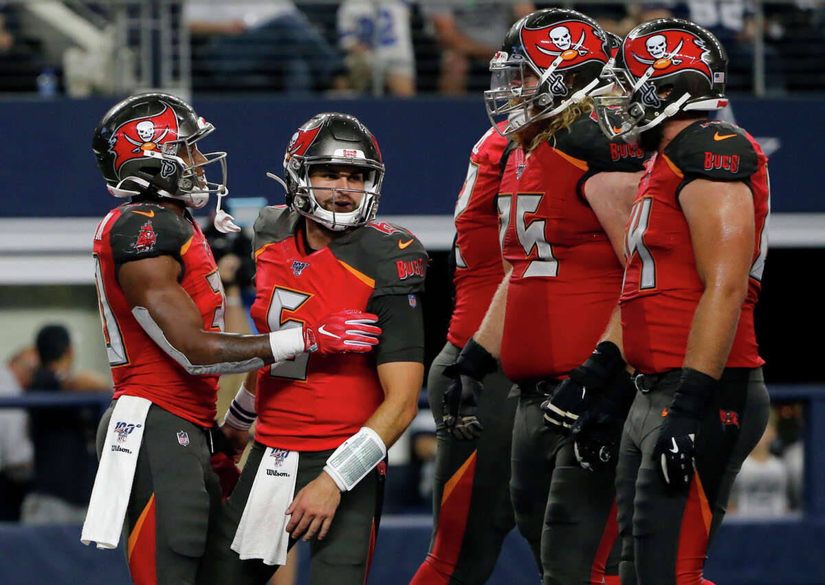 Vincent Testaverde Jr. takes the field at Buccaneers camp 