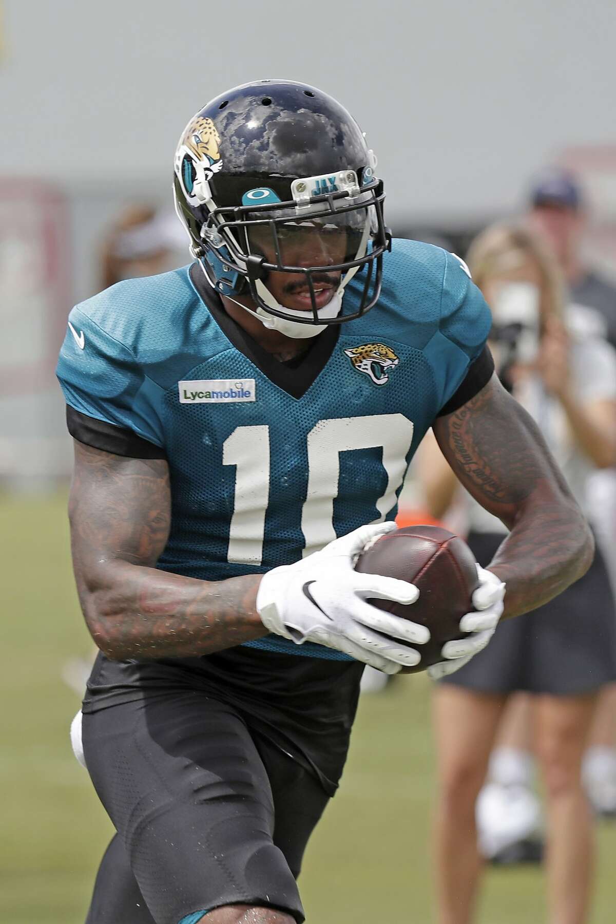 Former Raider Terrelle Pryor in critical condition after stabbing ...