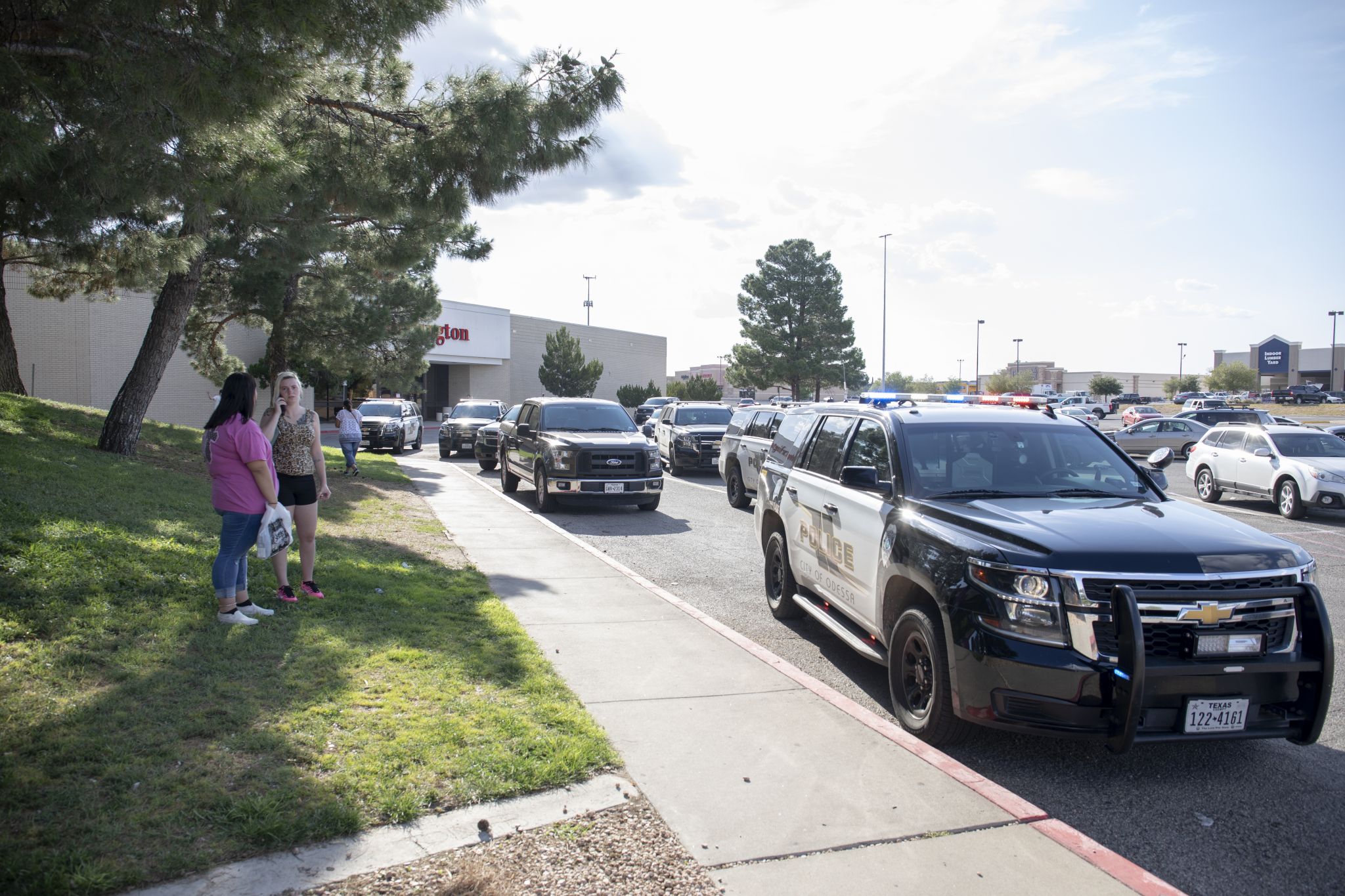 On day after Midland shooting, Texas loosens gun laws