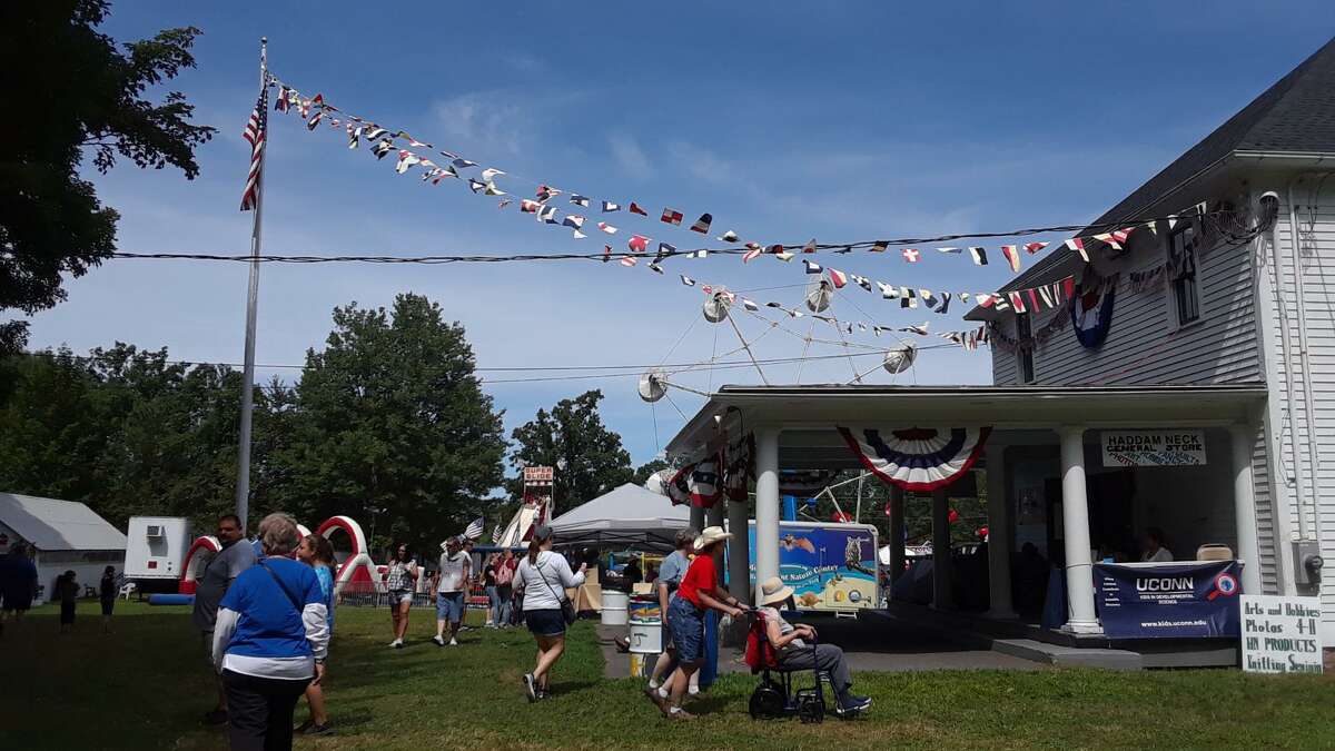 Haddam Neck Fair steady stream of visitors all weekend