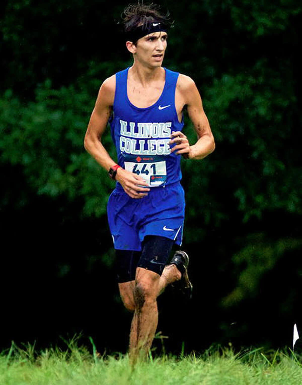 Illinois College’s Grant Seniker, a sophomore from Brighton and a Southwestern High graduate, opened the Blueboys cross country season Friday by setting a school record at the Illinois Wesleyan Titan Opener at Maxwell Park in Normal. Seniker led the Blueboys by finishing 17th in the 5K race with a time of 16 minutes, 50.03 seconds, breaking the record set by Mark Ryan in 2008 by nearly 10 seconds. Grant is the son of Chris and Sarah Seniker of Brighton.