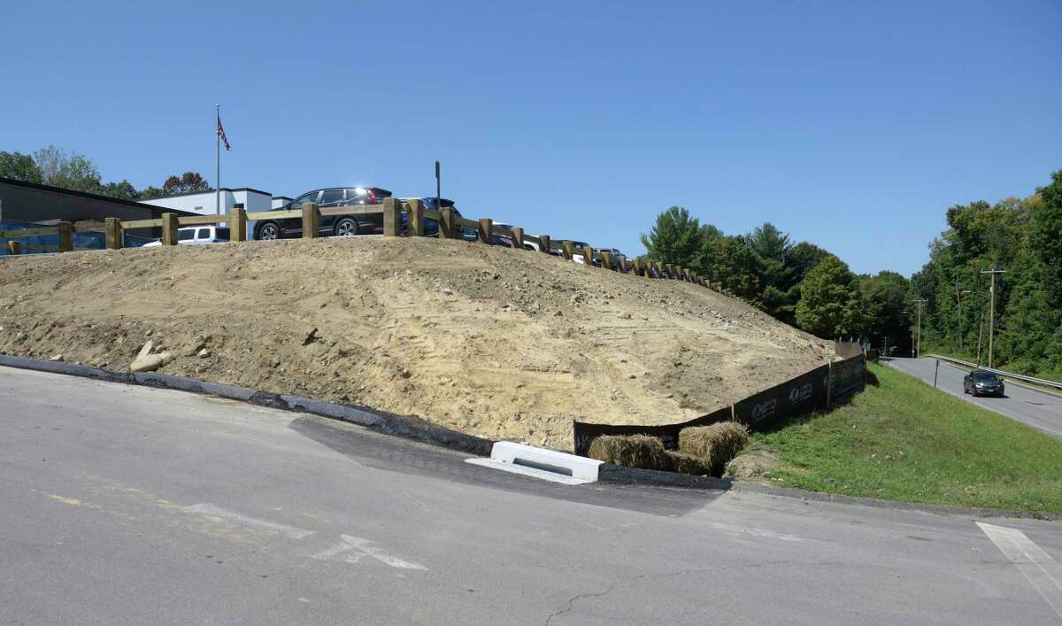 Construction continues at Bethel elementary schools, despite coronavirus