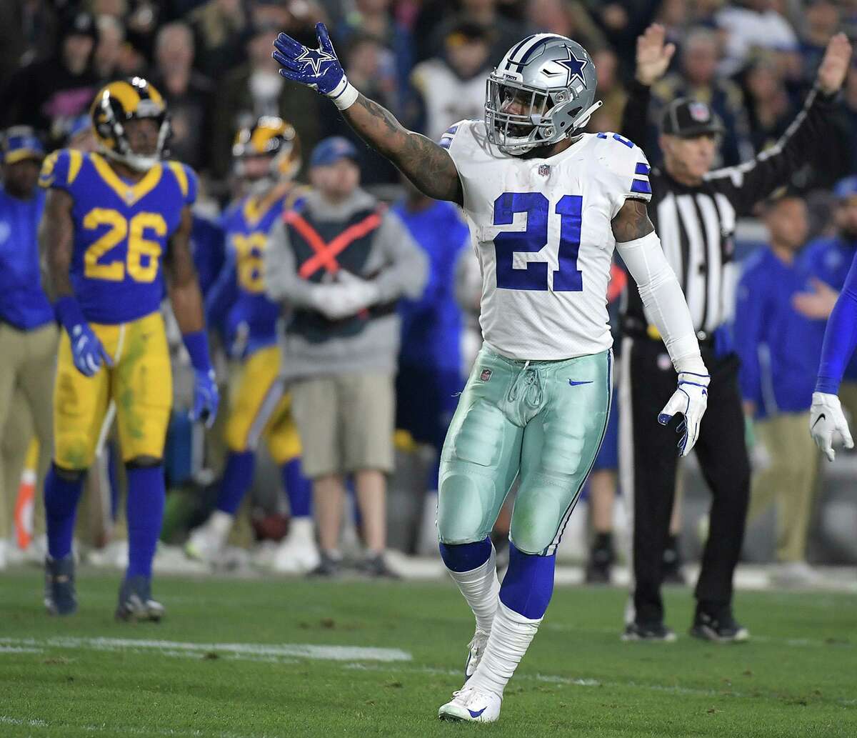 Ezekiel Elliott and Cowboys agree on contract, ending holdout - Los Angeles  Times