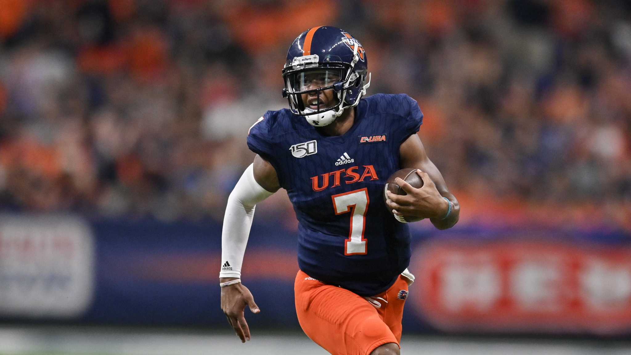 I told the coaches that I was medically retiring from football.' Frank  Harris almost didn't come back to UTSA.