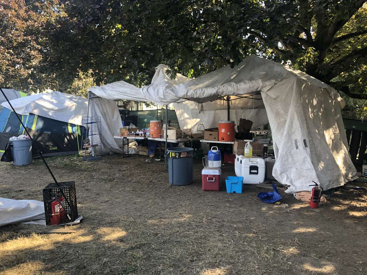 After just weeks, Seattle homeless camp prepares for another move
