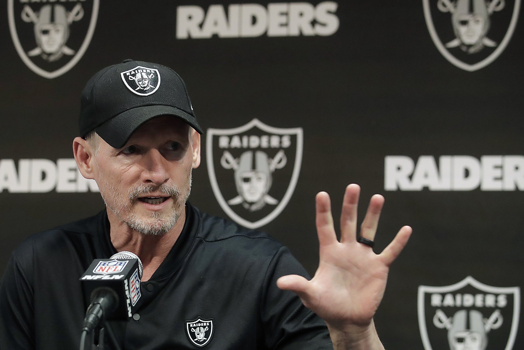 Raiders' Jon Gruden ends silence on Antonio Brown, backs absent receiver –  The Denver Post