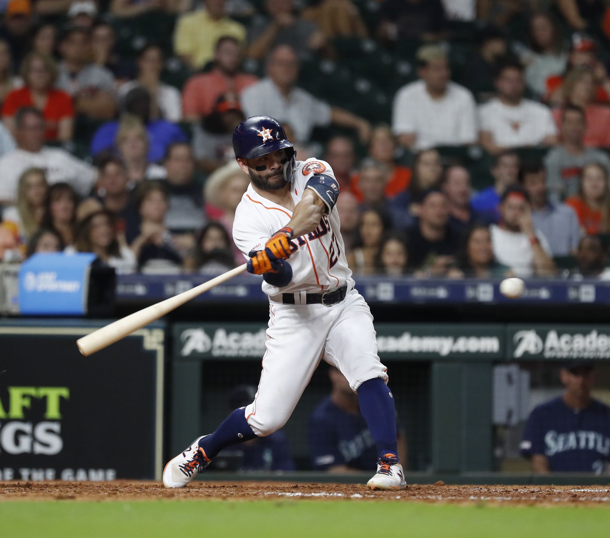 Michael Brantley, Astros rally for walkoff win over Mariners in 13