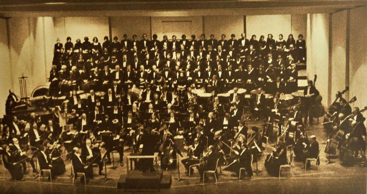 The Mastersingers perform with the San Antonio Symphony in 1958, the year the former "Singing Society" was reorganized as the "Mastersingers Chorale" under Symphony Music Director Victor Alessandro.