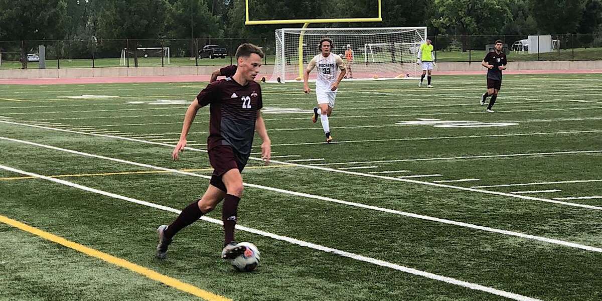 Ruben Nielsen scored twice in the first half Friday lifting TAMIU to a 2-1 win on the road over the South Dakota School of Mines in its season opener.
