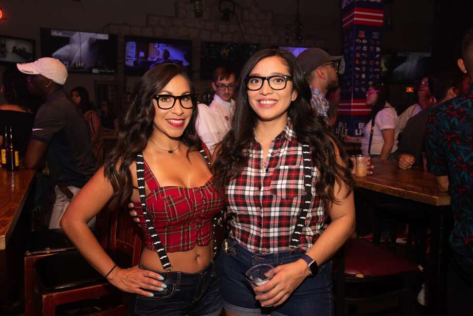 San Antonio's monthly First Friday Pub Run went back to school this weekend, Friday, Sept. 6, 2019, with a sudsy stroll through downtown. Photo: Aiessa Ammeter For MySA