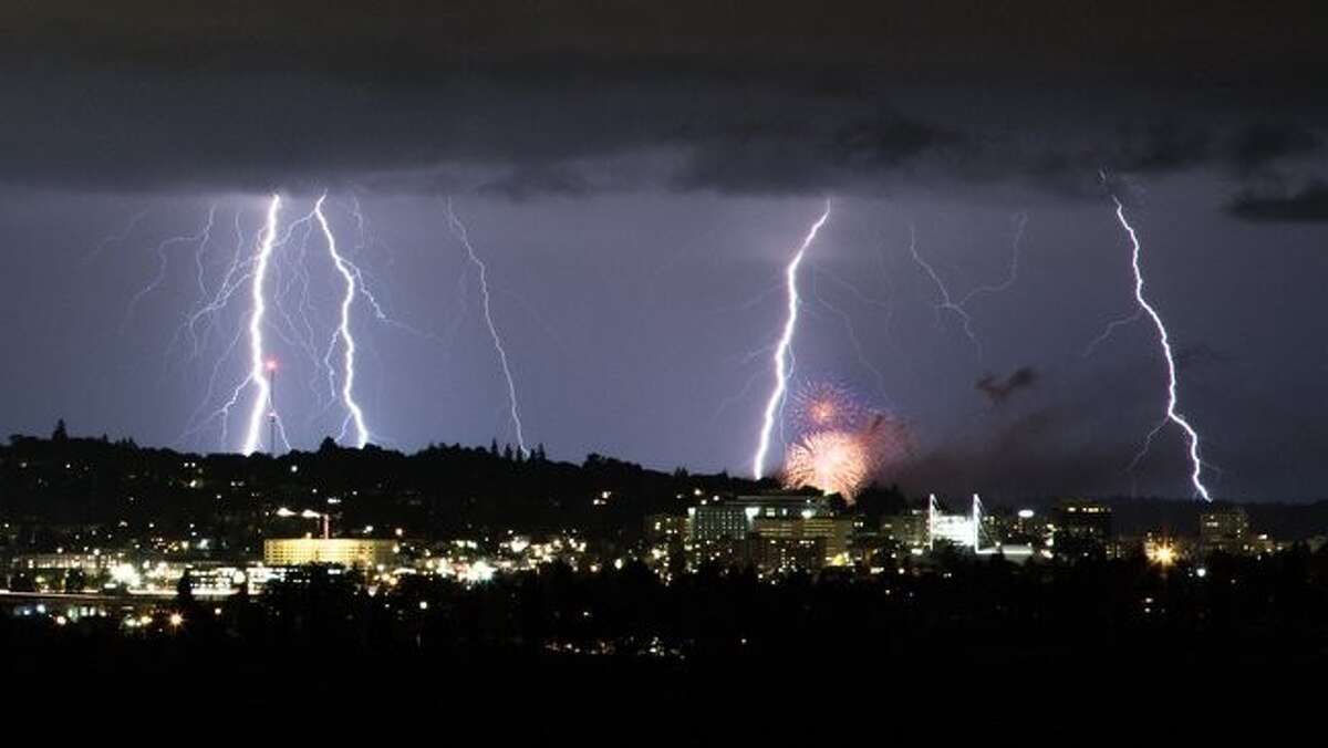 2,200 lightning strikes overnight in Western Wash.; just under 1,000