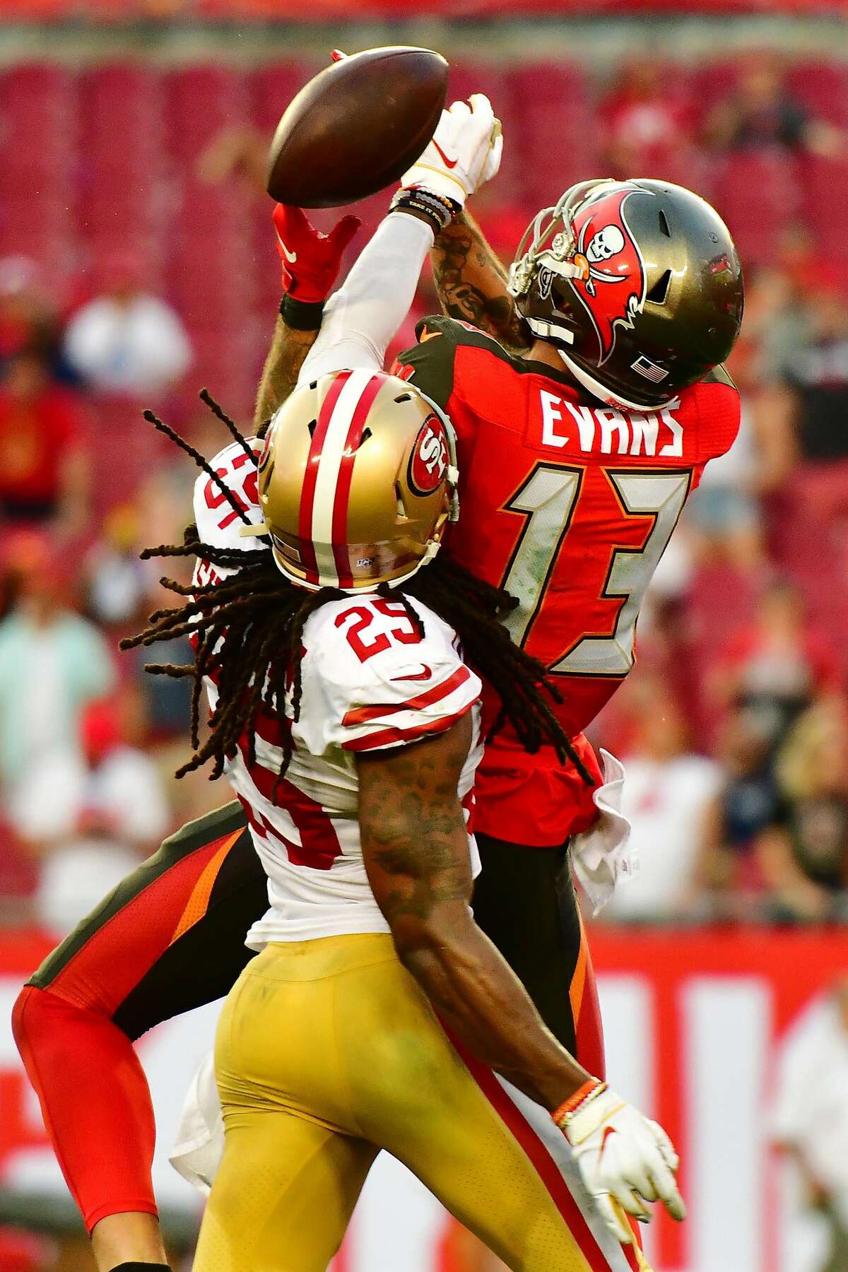 Richard Sherman's pick 6 energizes 49ers in 31-17 victory over Tampa Bay -  ABC7 San Francisco