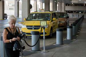 Houston considers taxi fuel surcharge amid rising gas prices