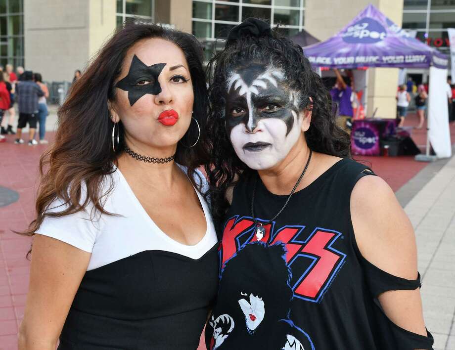 KISS faithful turn out for band's farewell tour Houston Chronicle