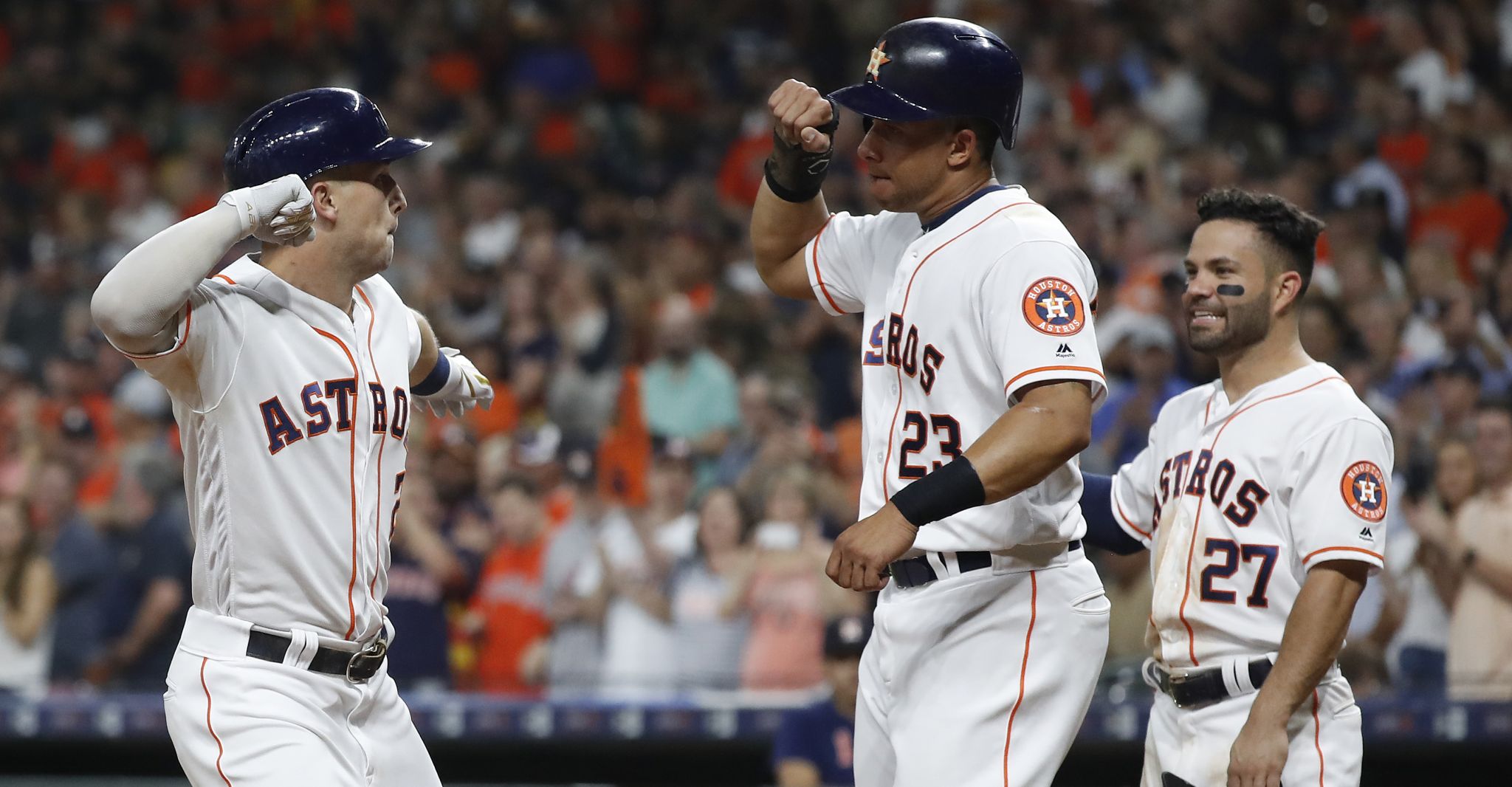 Astros keep rolling, dismantle Athletics