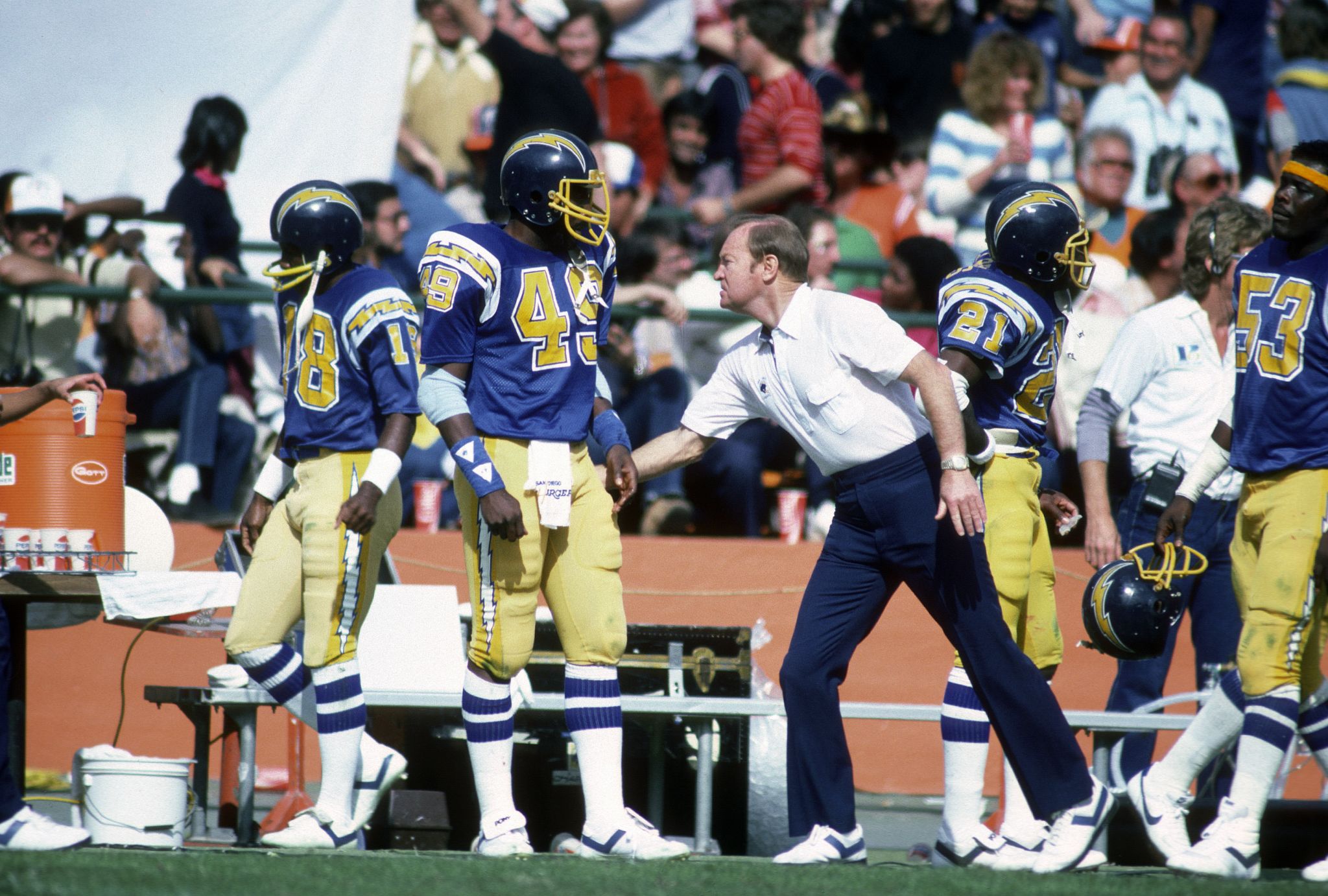 Tight end John Mackey of the San Diego Chargers watches from the News  Photo - Getty Images