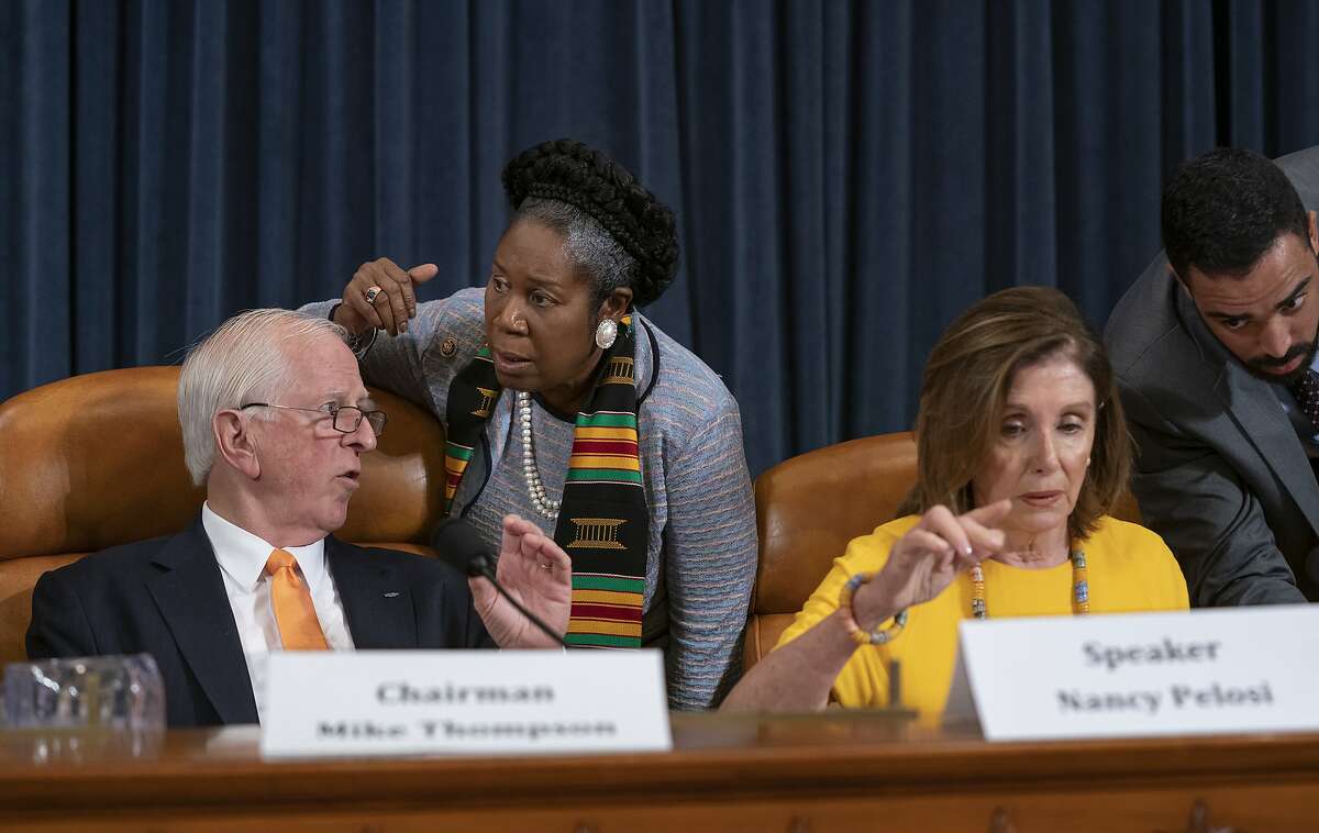 From left, Rep. Mike Thompson, D-Calif., chairman of the House Gun Violence Prevention Task Force, Rep. Sheila Jackson Lee, D-Texas, and House Speaker Nancy Pelosi, D-Calif., and House Democrats hold a forum to urge the Senate to vote on a bill already passed in the House that would expand background checks for gun purchases, on Capitol Hill in Washington, Tuesday, Sept. 10, 2019. (AP Photo/J. Scott Applewhite)