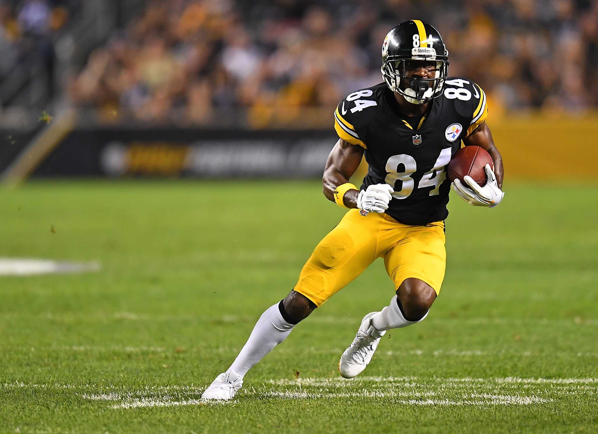 Antonio Brown rumors: Seattle Seahawks are 'absolutely interested' in  adding former Patriots WR, NFL Network's Mike Silver reports 