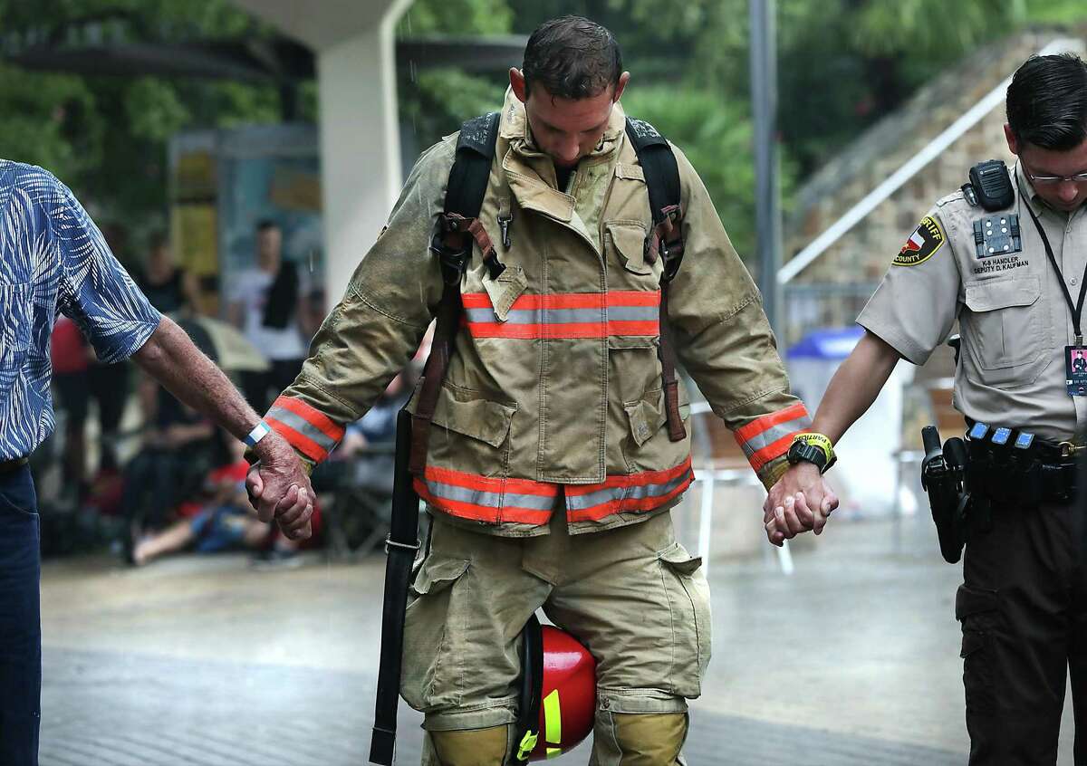 San Antonio, area first responders climb Tower of the Americas to honor