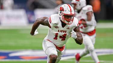 Alumni Notebook Conroe Alum Goes Off In Incarnate Word S Home