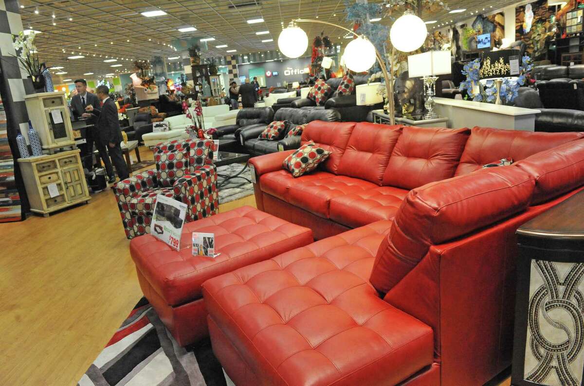 Bob’s Discount Furniture is taking over the former Toys R Us store in Norwalk,