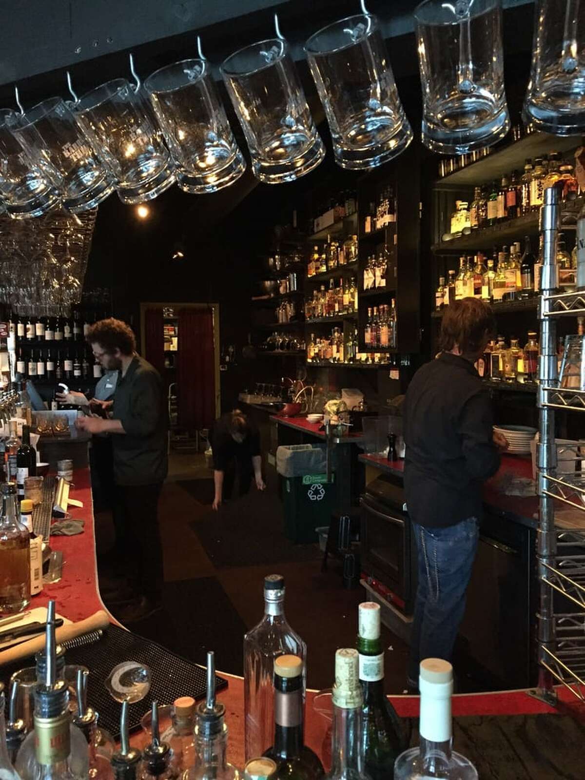 25 Fremont happy hours