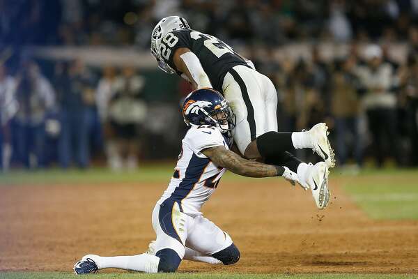 Raiders Chiefs Set To Play Final Nfl Game On Coliseum Dirt