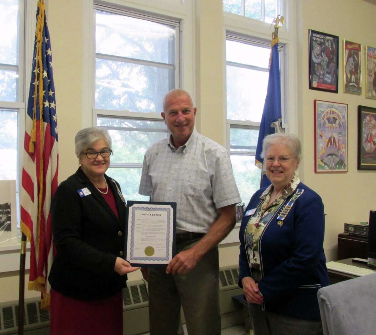 Sarah Riggs Humphreys-Mary Silliman Chapter Regent Patricia King, left, Mayor Mark Lauretti and Constitution Week Chair Mary Rozsa.