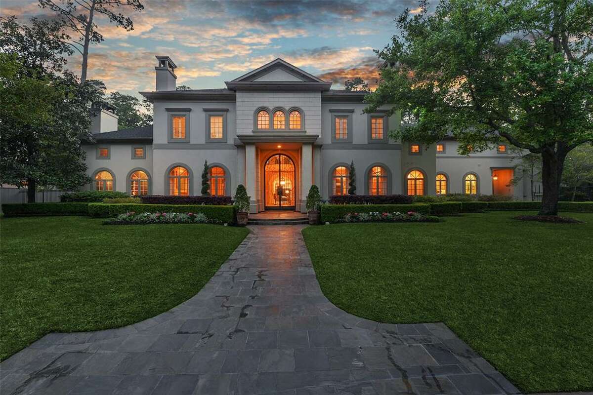 10. 3 Crestwood Estates DriveHouse sold: $3.3 million - $3.8 million6 bed | 7 full & 2 half bath | 9,831 sq. ft.