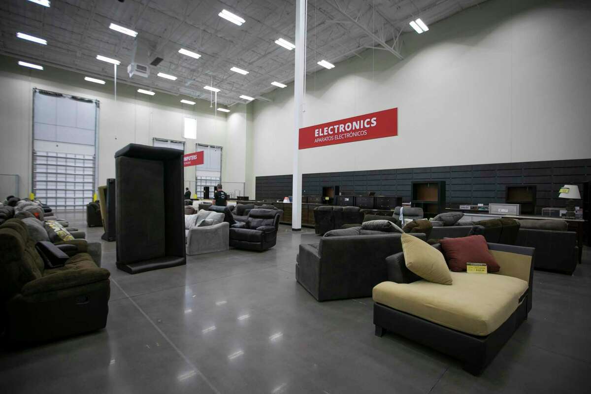 Conn’s massive distribution center opens in north Houston