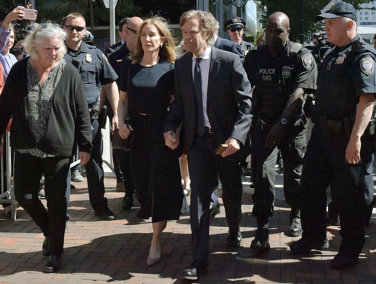 BOSTON, MA - SEPTEMBER 13: Felicity Huffman and husband William Macy arrive at John Moakley U.S. Courthousefor Huffman's sentencing hearing for her role in the college admissions scandal on September 13, 2019 in Boston, Massachusetts. (Photo by Paul Marotta/Getty Images) *** BESTPIX ***