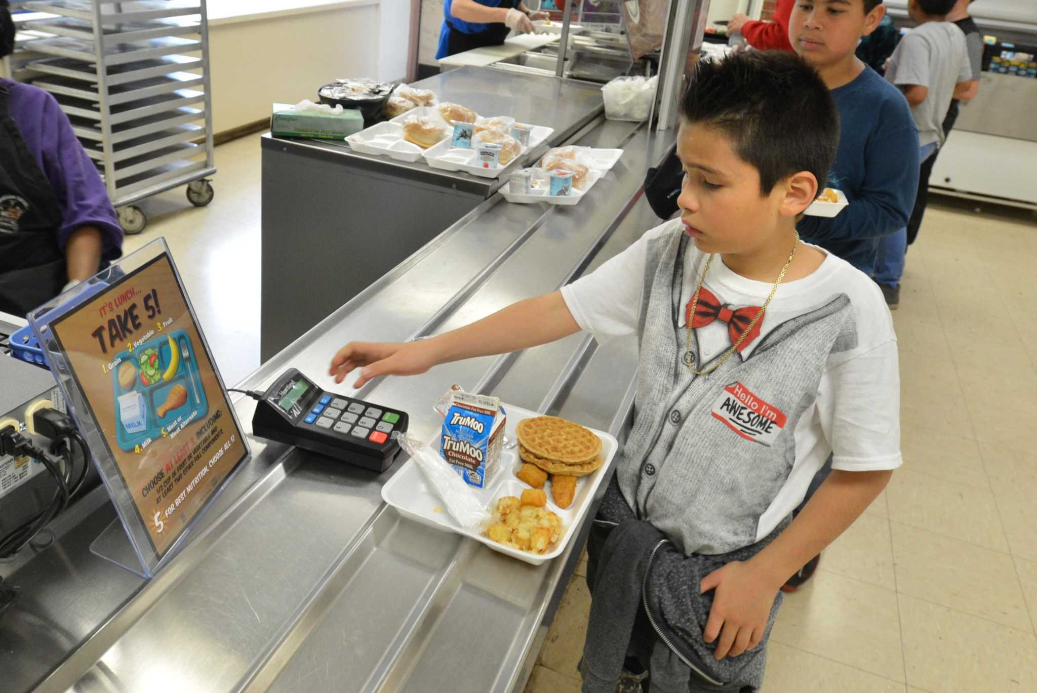 ct-schools-weigh-offering-healthy-food-vs-profits