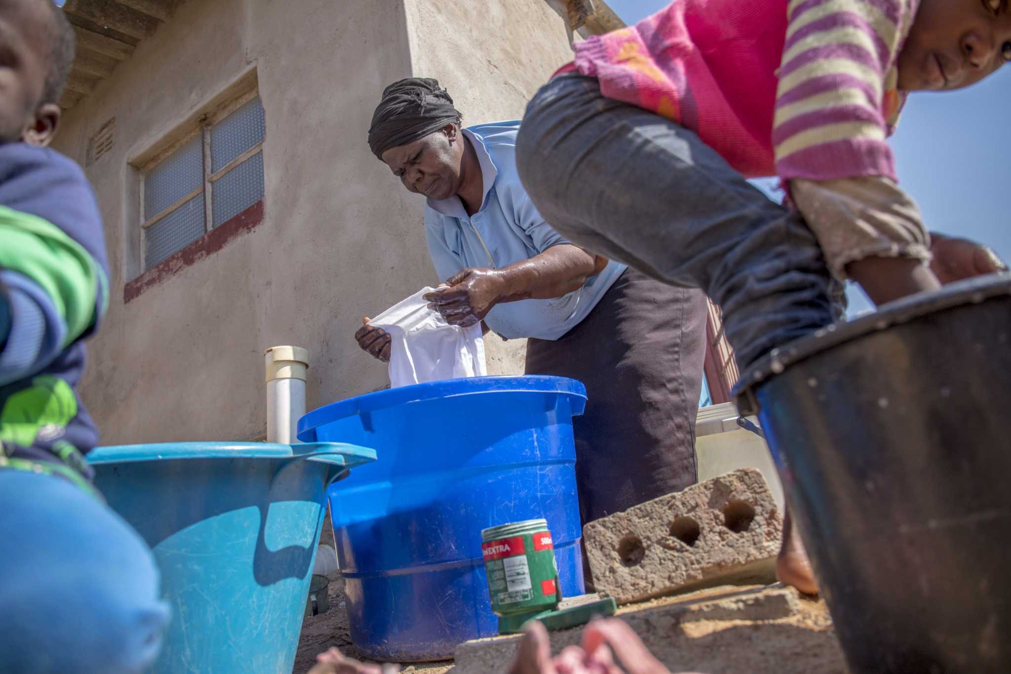 A water crisis is making things even worse in Zimbabwe - SFGate