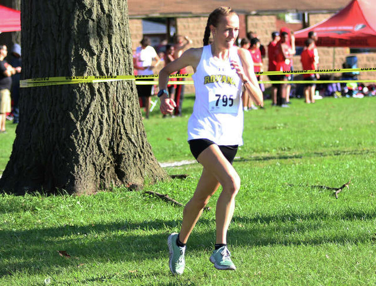 CROSS COUNTRY Staunton’s Roller tops field of 471 in 1A girls race at