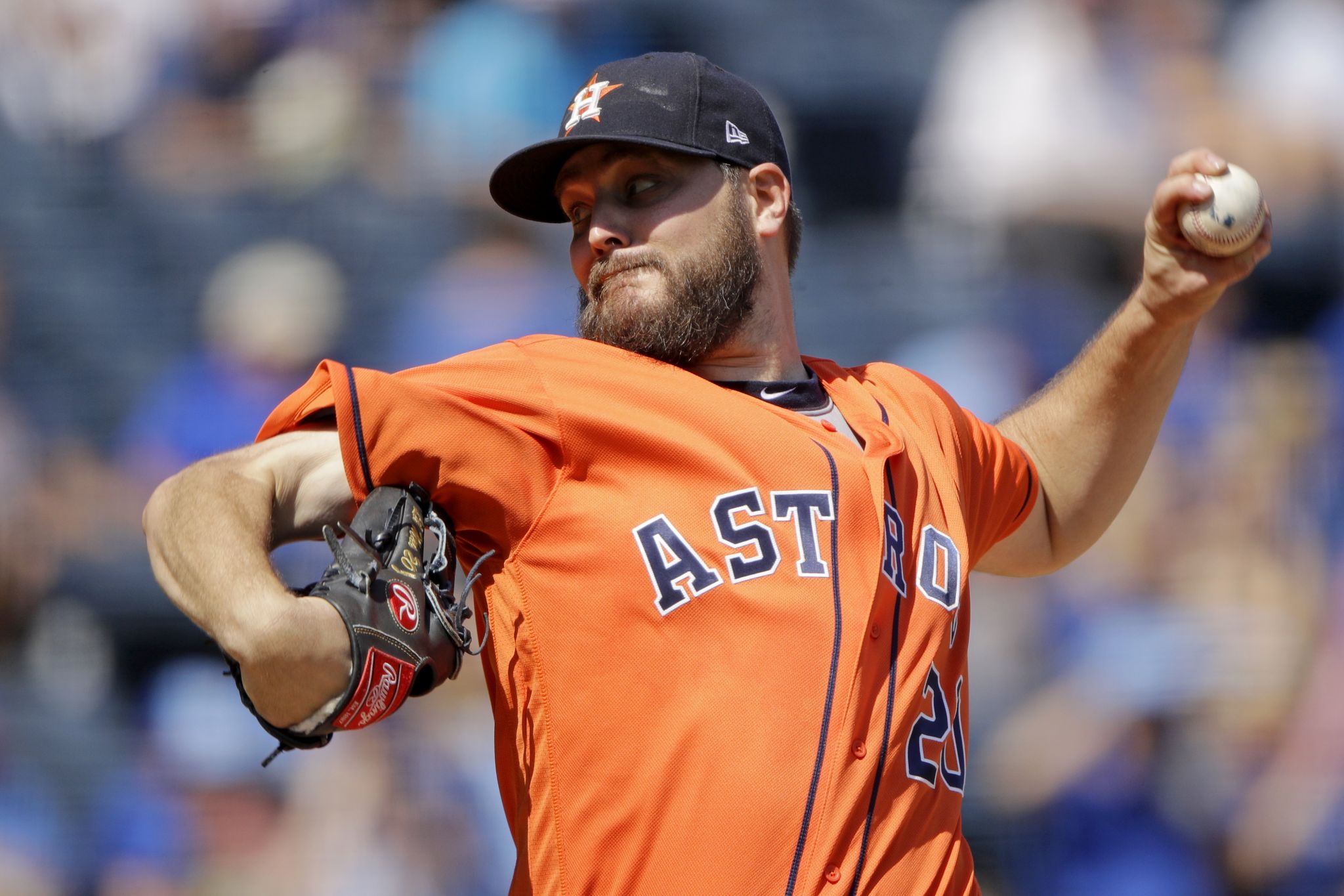 Seattle Mariners third baseman Abraham Toro, left, gets the ball to late as  Houston Astros runner Kyle Tucker (30) safely steals second base during the  eighth inning of a baseball game Monday