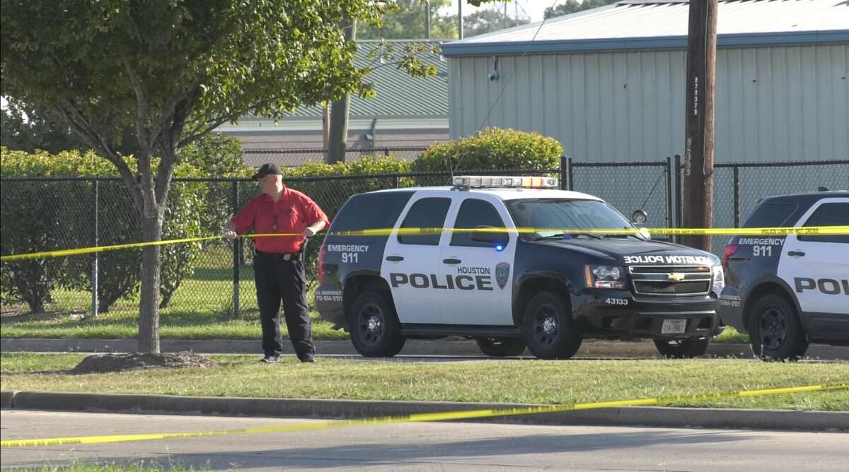 Houston police say officer kills armed man outside elementary school