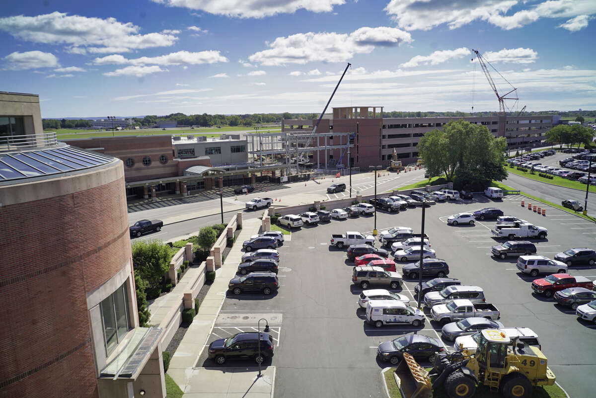 What you need to know about paying for Albany airport parking