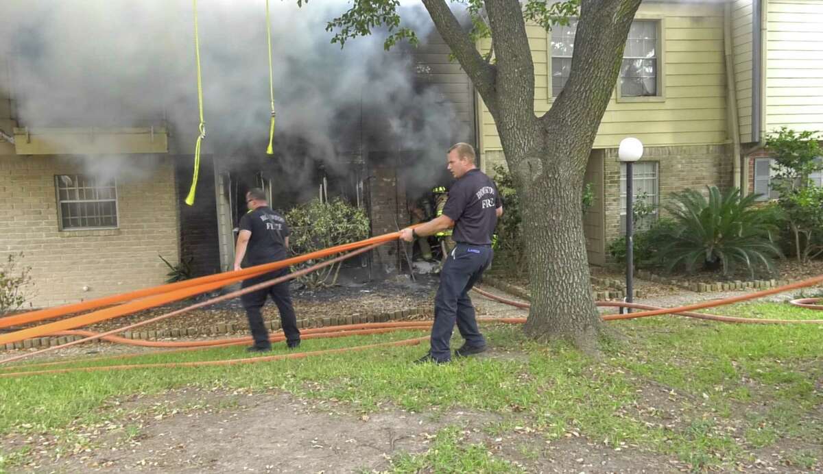 Firefighters tackle apartment fire in southwest Houston