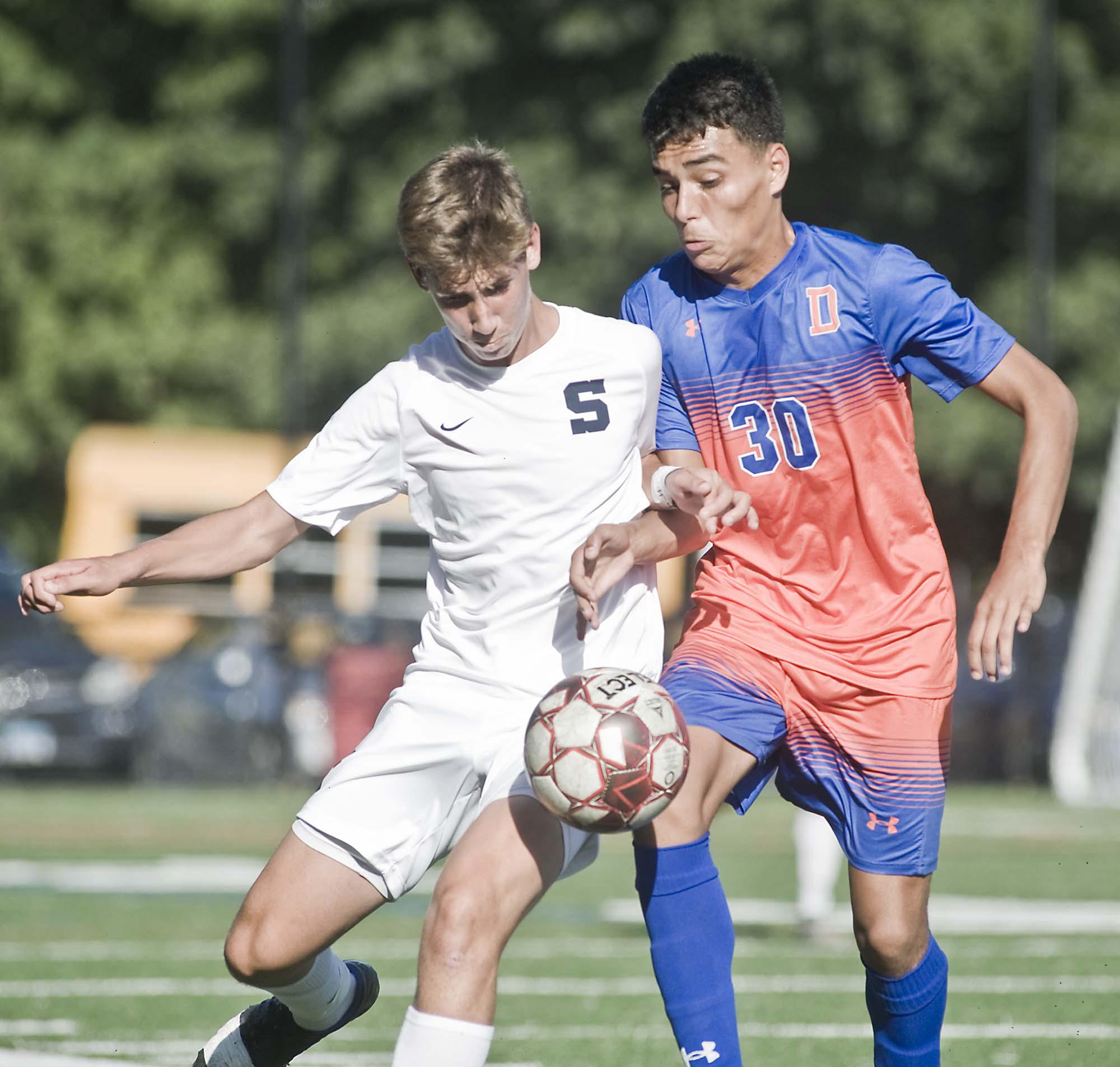 Oliveira’s goal, Danbury’s defense down Staples