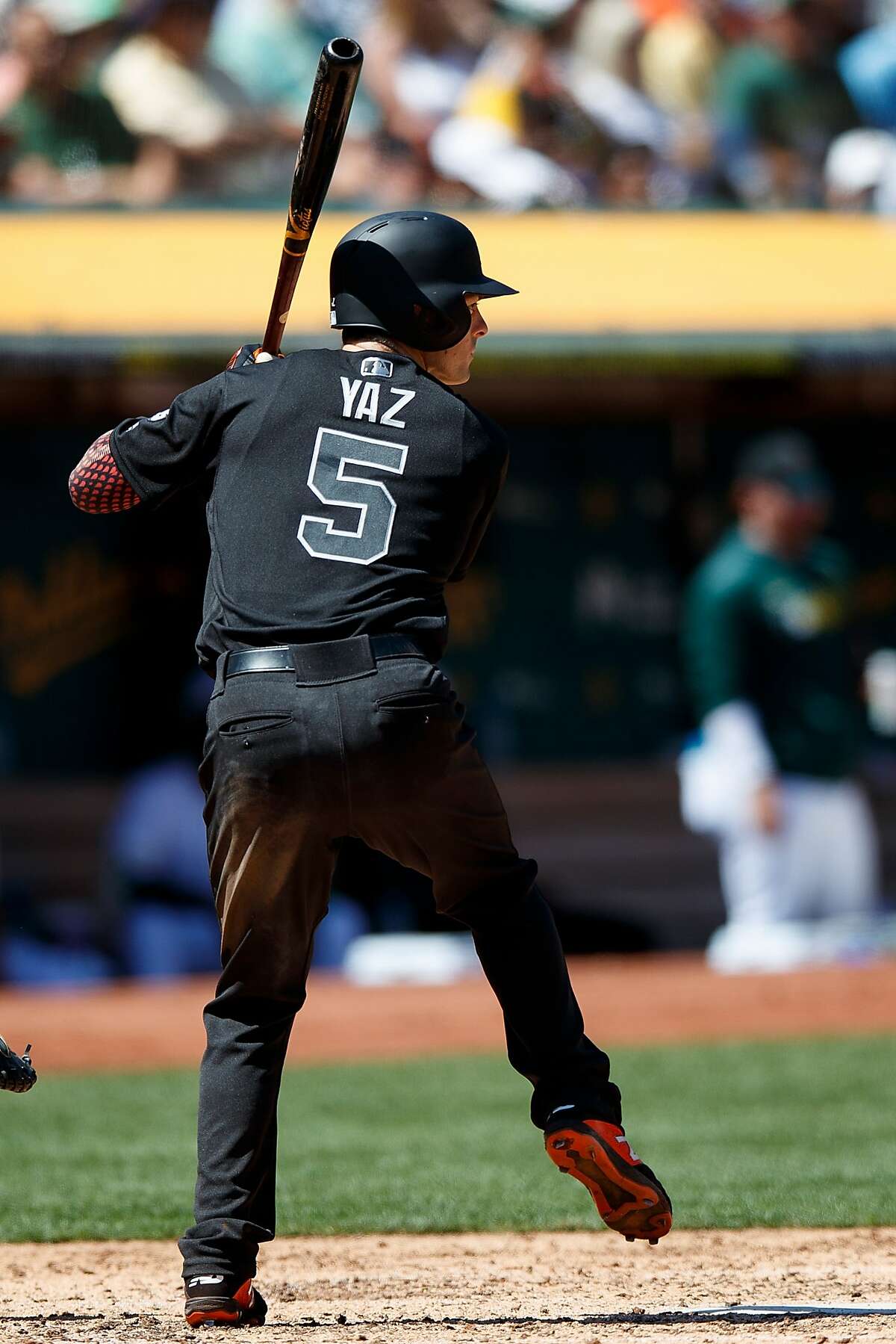 Giants’ Yastrzemski goes home to Boston remembering his best coach: His dad