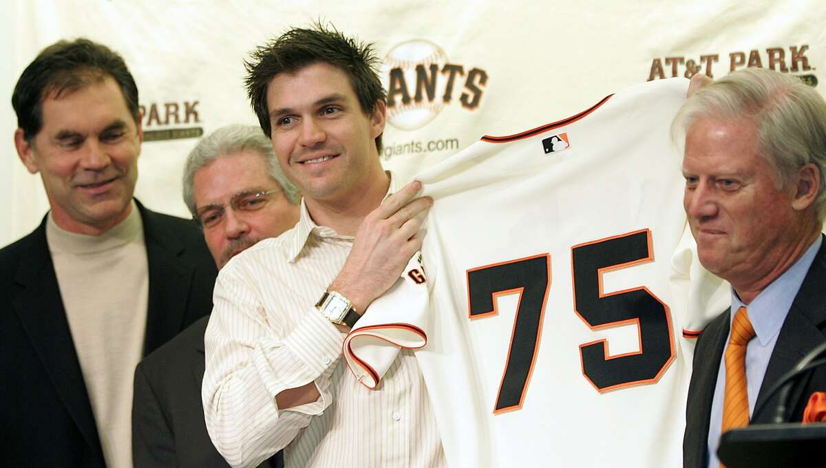 Barry Zito rejoins the A's in 'storybook ending