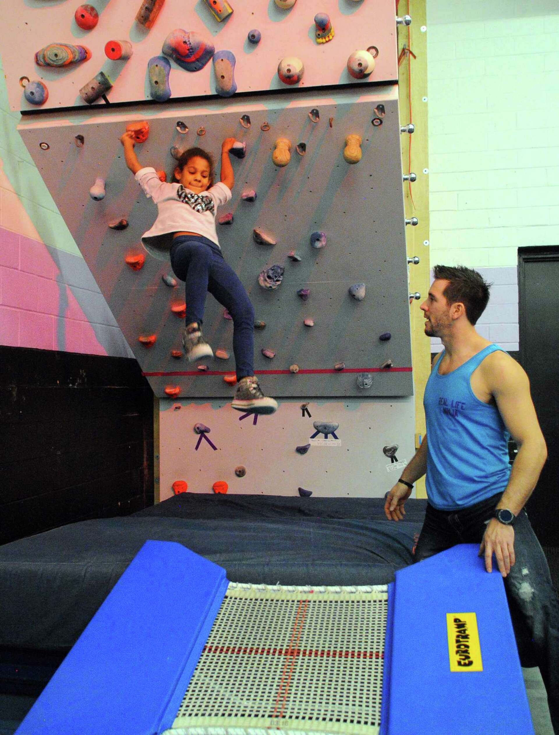 Drew Drechsel – American Ninja Warrior, image size:1920x2524