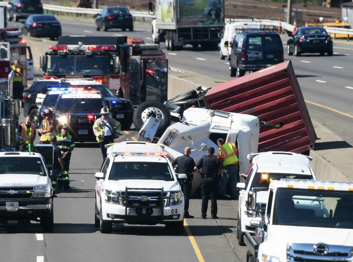 Truck accident cleared on I-95 in Greenwich