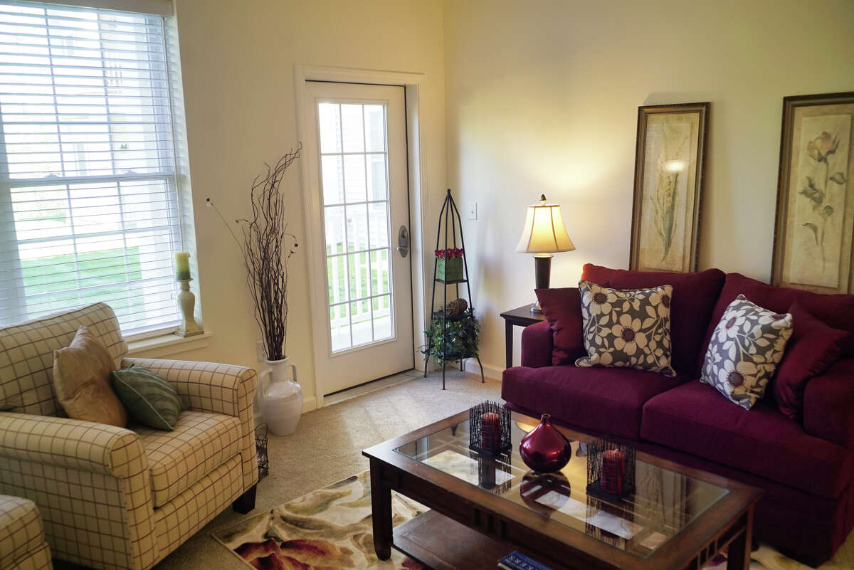 Photos Shaker Pointe opens new Parkland apartments