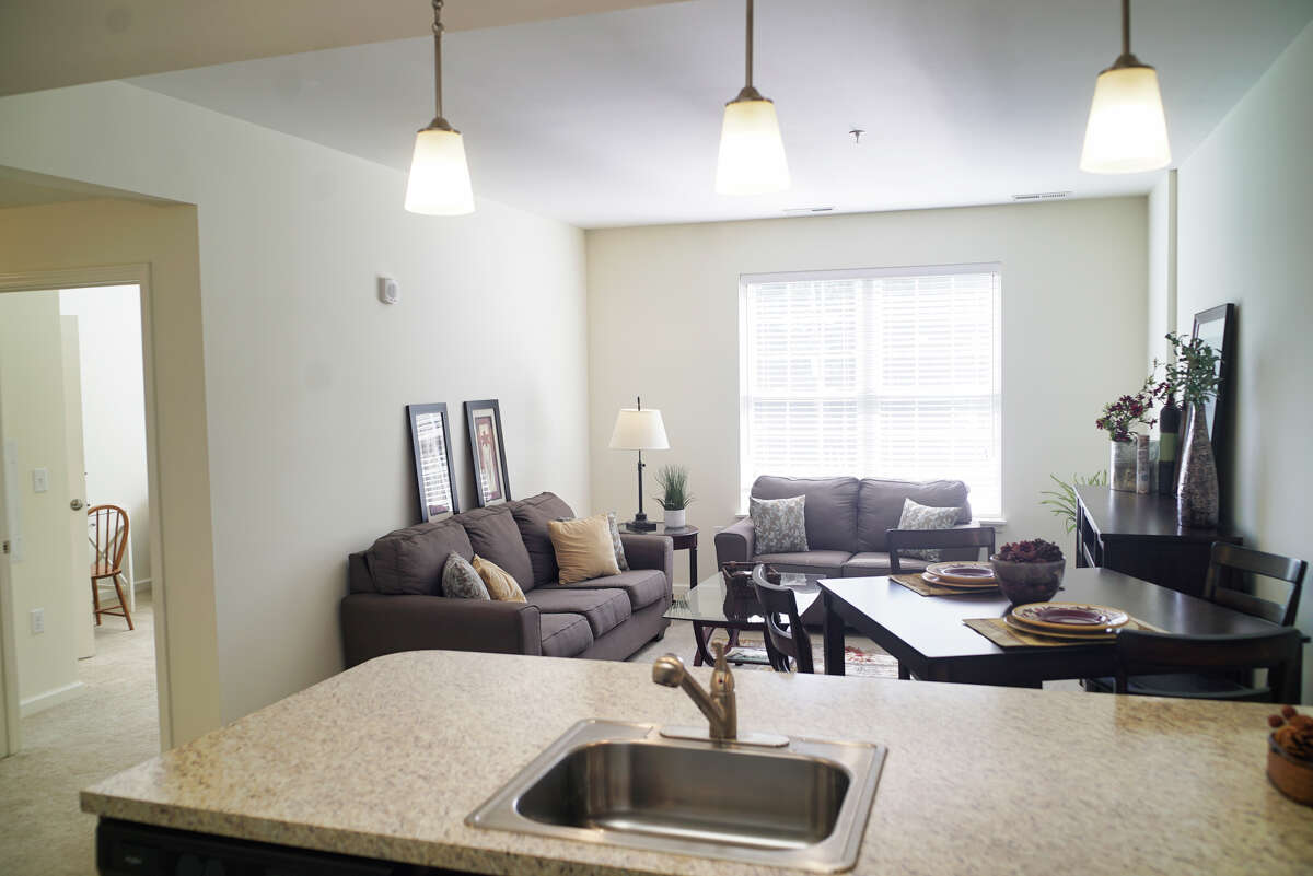 Photos Shaker Pointe opens new Parkland apartments