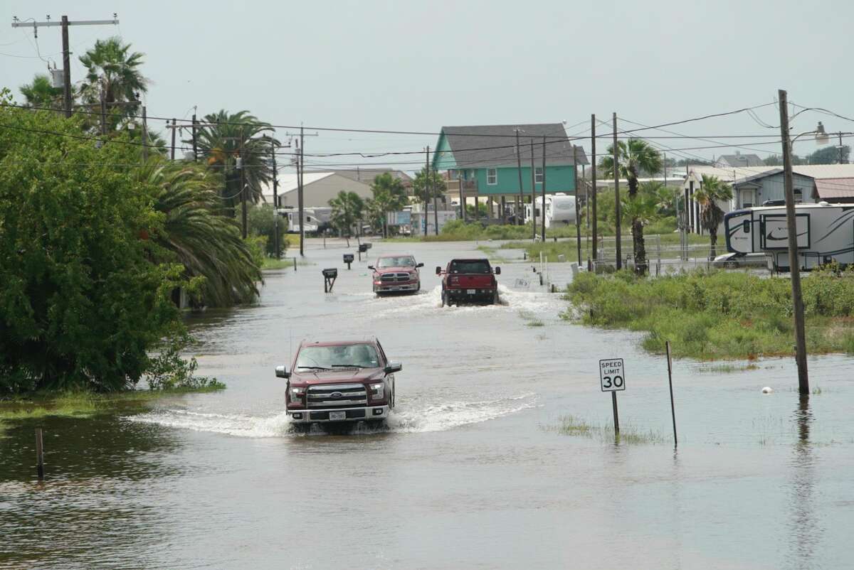 2 deaths linked to Imelda as hundreds flooded throughout Southeast Texas