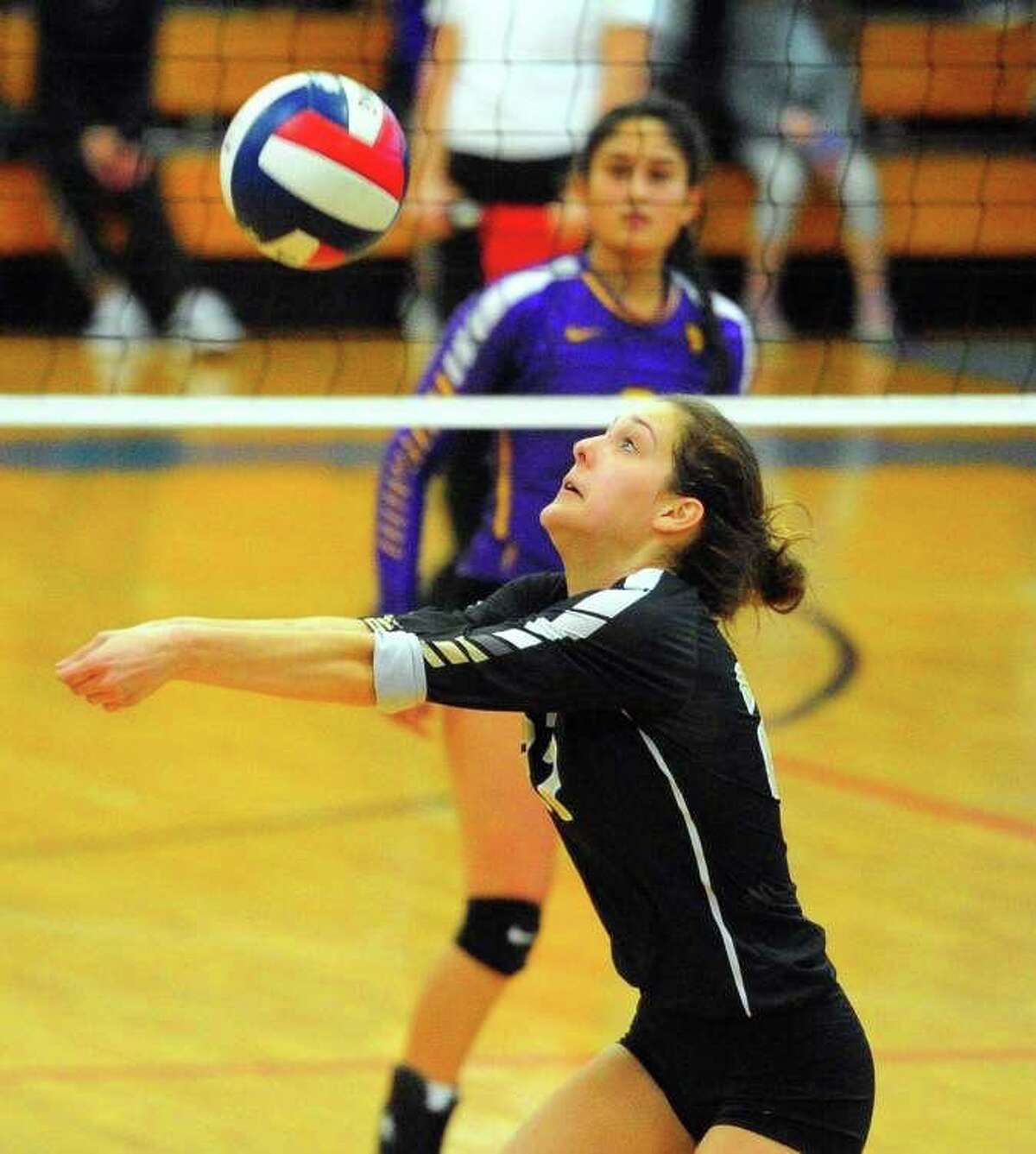 Ali Castro had 27 assists in the win over Darien.