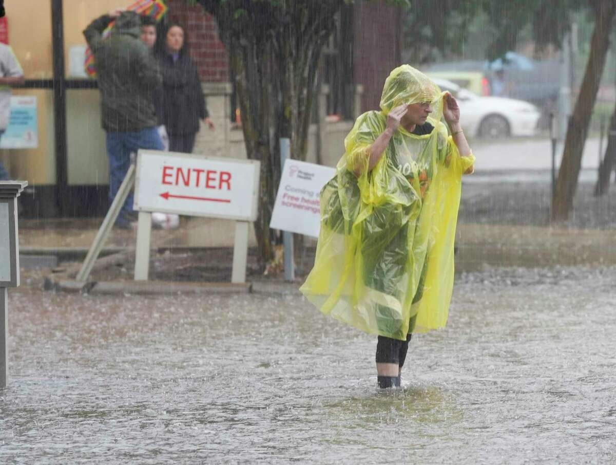 Mattress Mack again offers refuge to Houstonians impacted by Tropical Storm  Imelda - The Washington Post